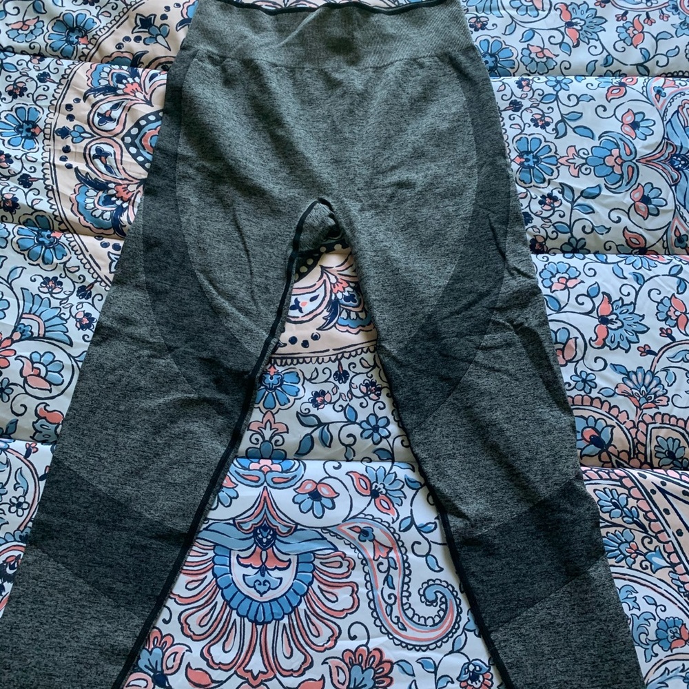 Victoria’s Secret pink seamless leggings